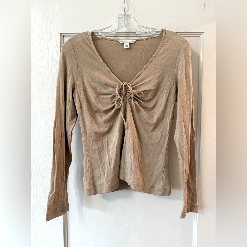 Banana Republic | Tan Ruched Wool-Blend V-Neck Long Sleeve Top - S